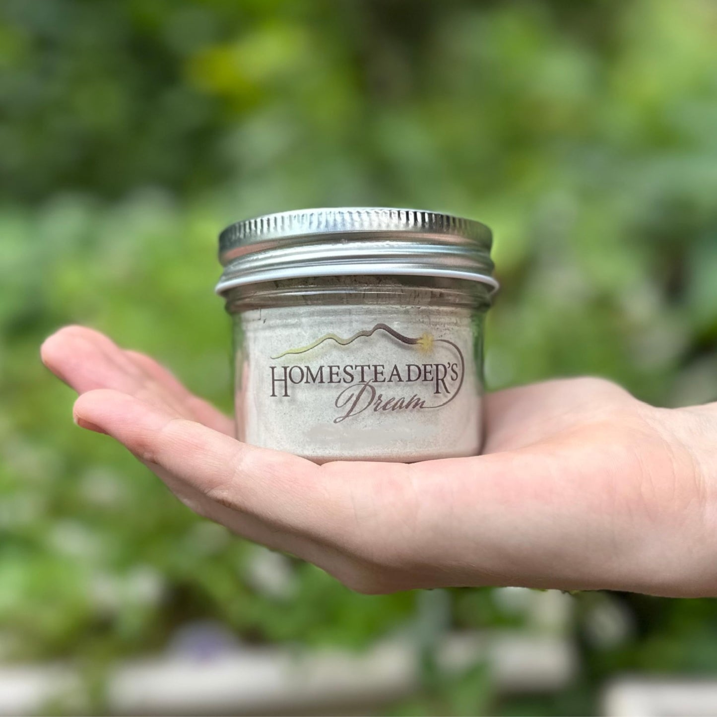 HOMESTEADER'S DREAM - Pure All-Natural Flouride Free Toothpaste Powder | Mineral Bentonite Clay | Cleaning Polishing | Organic Peppermint Cinnamon Clove | Glass Jar (Peppermint, 2.5 oz, 70g)