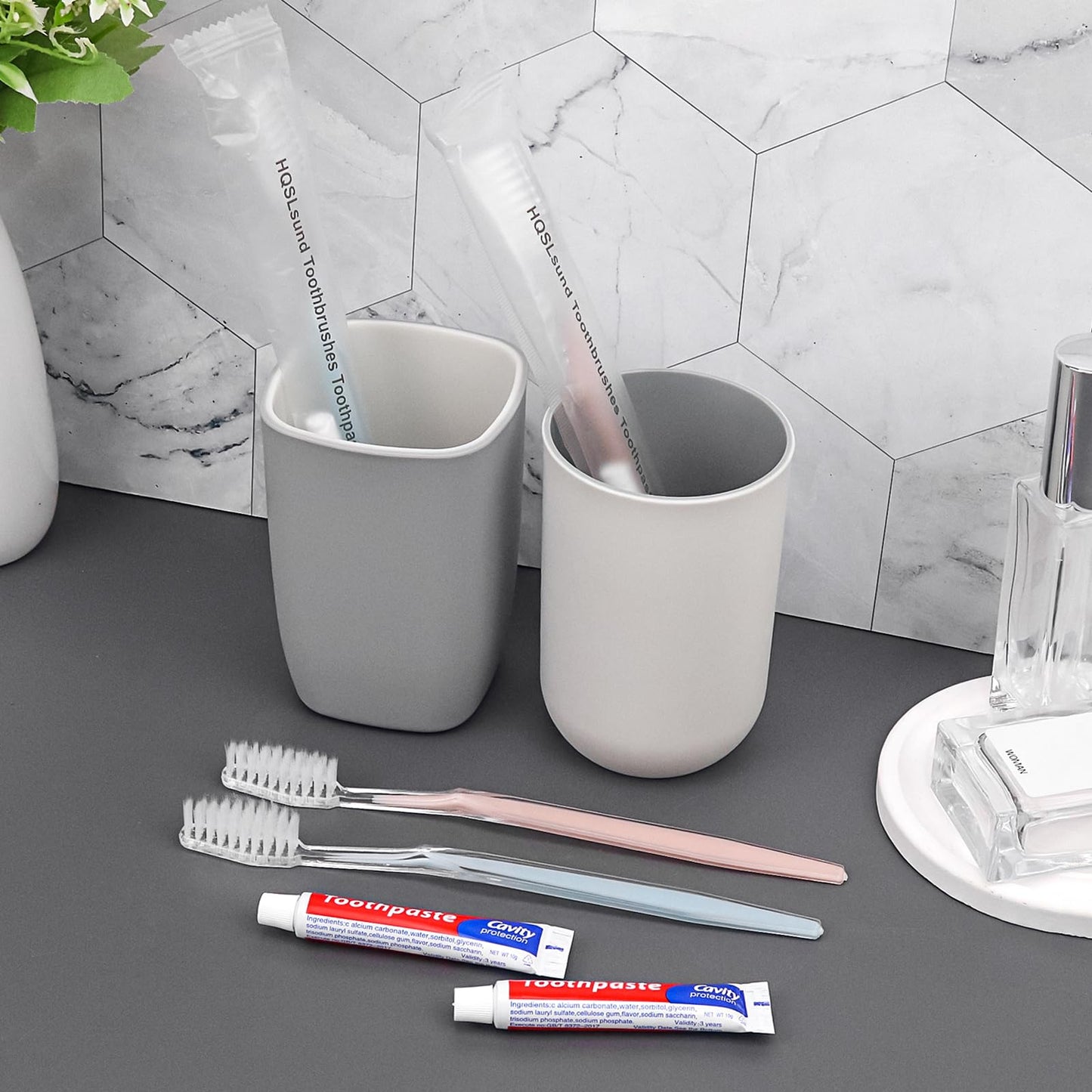 HQSLsund 100 pcs Disposable Toothbrushes with Toothpaste Individually Wrapped, 2 Color Toothbrushes and Toothpaste 10g, Bulk Toothbrushes Toothpaste for Homeless,Airbnb,Hotel