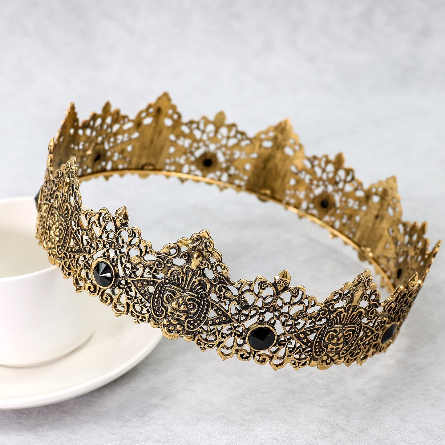 Vintage King Queen Crown Black Gold Headband for Men Medevial Women Prom Queen King Tiara Gift Set, Birthday Party Hair Accessory